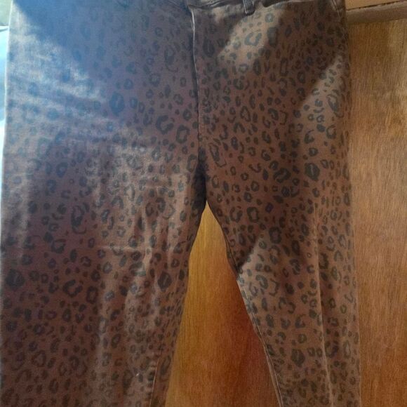 Universal Thread Brown Leopard-Print Skinny Jeans - Picture 3 of 11